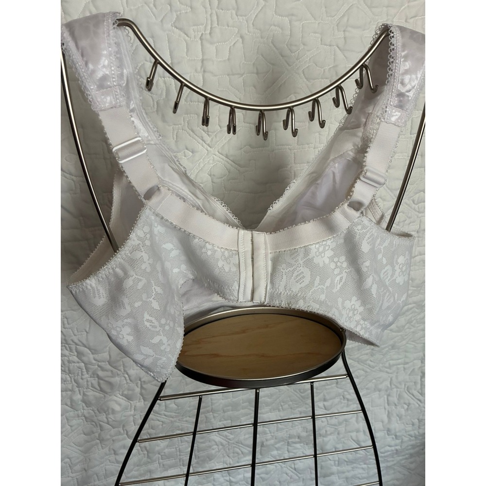 Playtex 18 Hour White Lace Trim Wirefree Comfort Bra 4693 Size 40D - Picture 2 of 3
